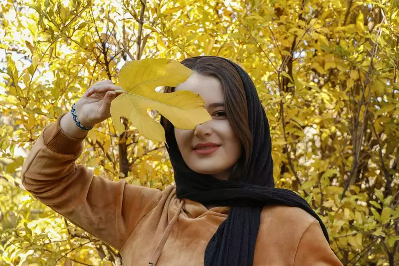 عکاسی چهره - پروفایل از ریحانه فخاریان