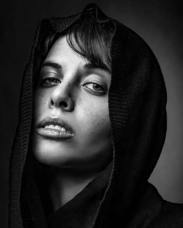 نمونه کار از يحيي بهمئي