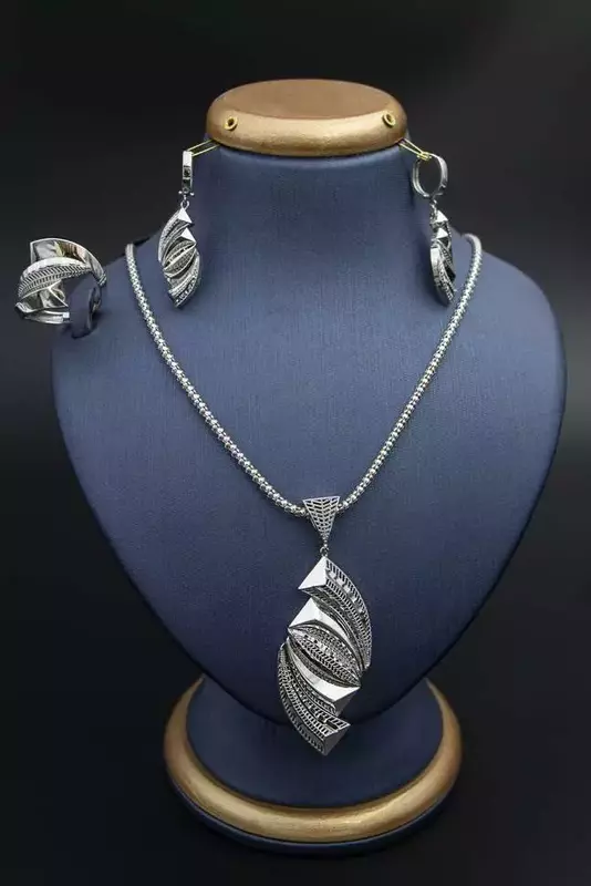 عکاسی طلا و جواهر از ریحانه فخاریان
