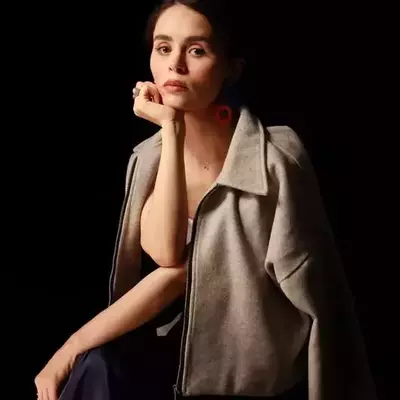 نمونه کار آفیش همکاران آفیش دستیار توسط واله 