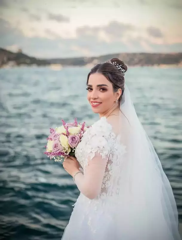 روتوش عکس از ملیحه محمدی