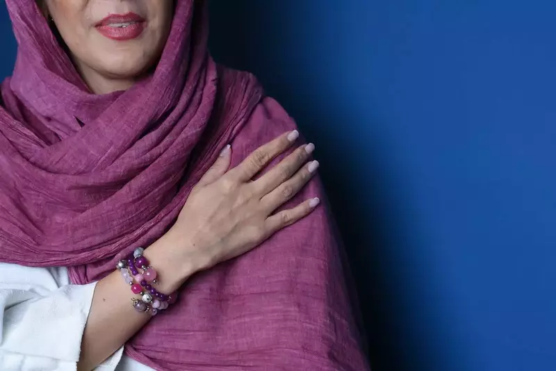 عکاسی طلا و جواهر از محمدحسین خندق آبادی