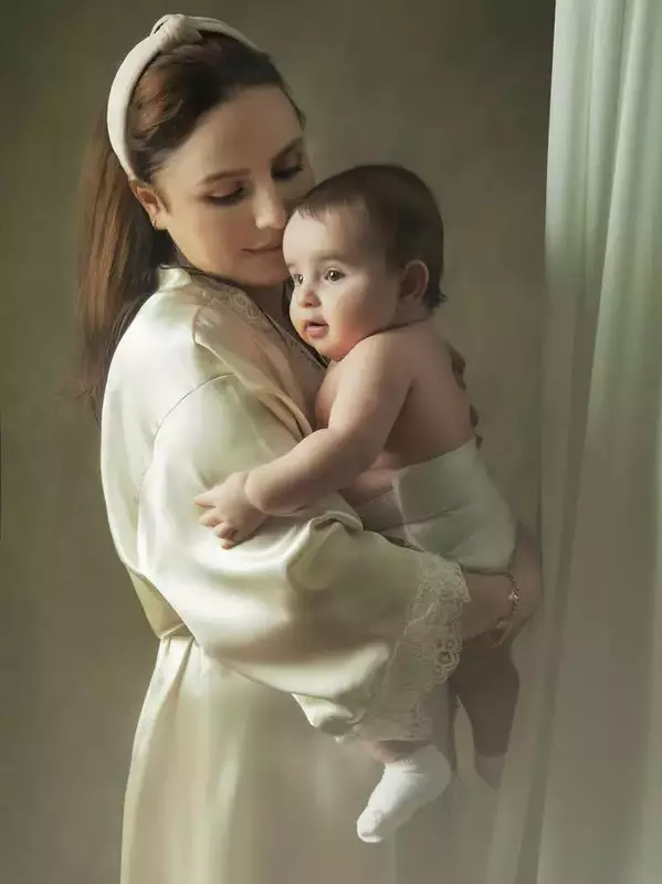 نمونه کار از کتایون ملاحتی