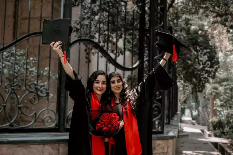 نمونه کار از زهرا نیکوبنیادراد