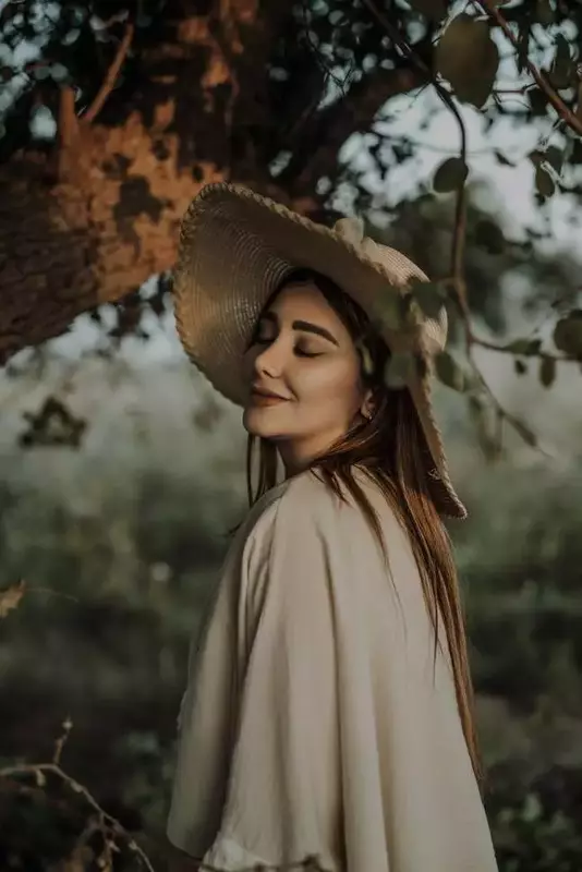 عکاسی چهره - پروفایل از بهنوش نوروزی لرکی