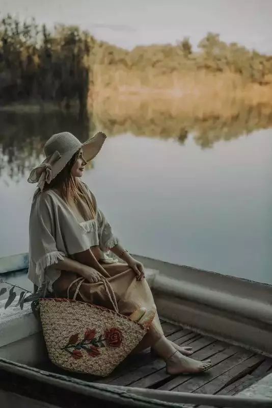 عکاسی چهره - پروفایل از بهنوش نوروزی لرکی