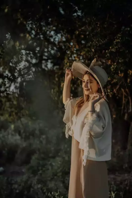 عکاسی چهره - پروفایل از بهنوش نوروزی لرکی