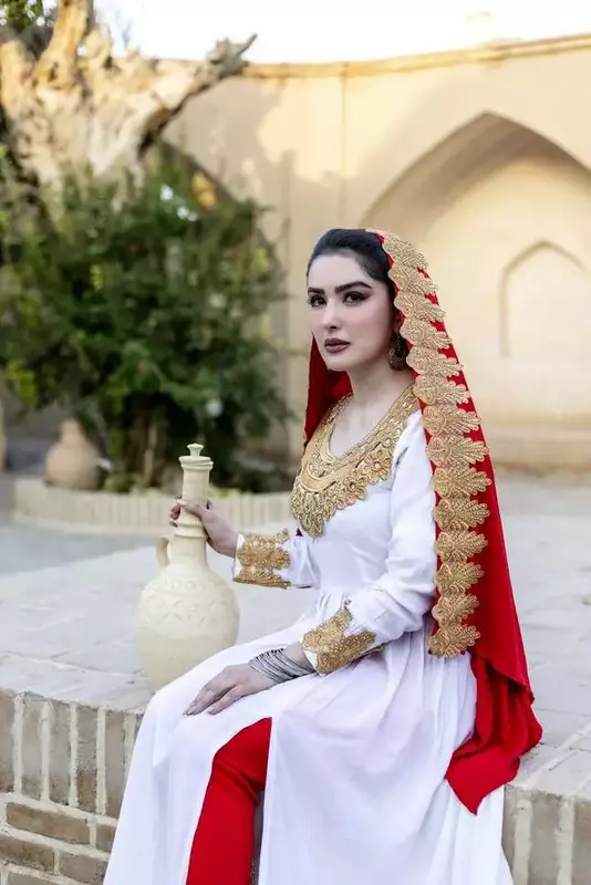 نمونه کار از فروغ سلطانیان