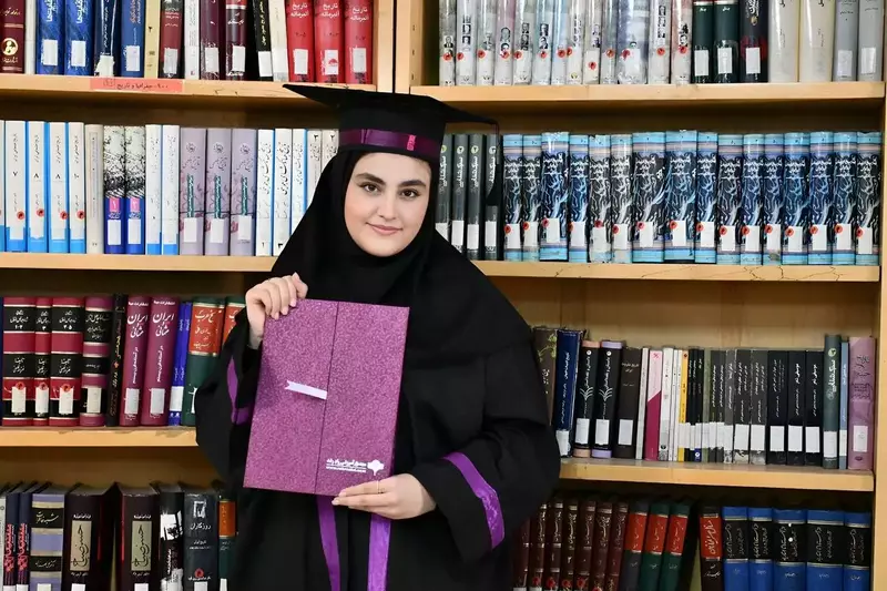 عکاسی فارغ التحصیلی از مریم کریمیان