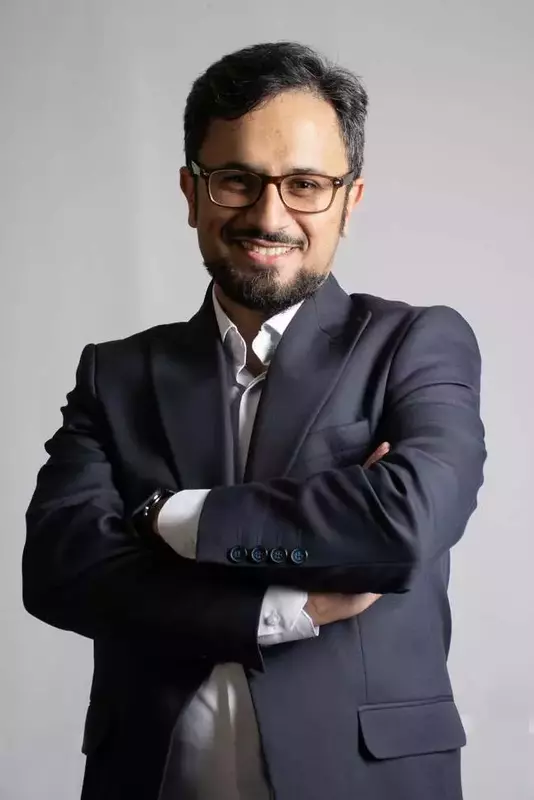 عکاسی پرتره سازمانی از زهرا امیربیک