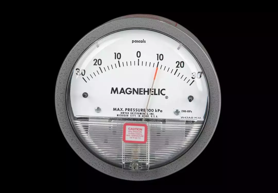 عکاسی صنعتی و زمینه سفید از امیررضا استواری