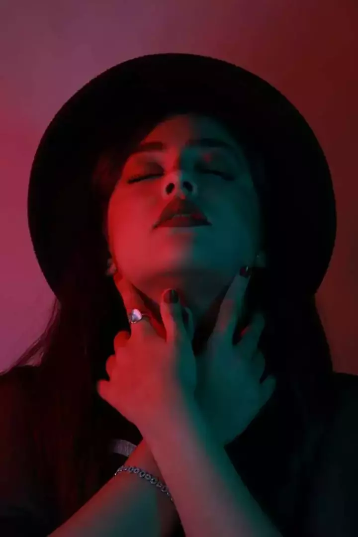 عکاسی چهره - پروفایل از مریم السادات میرمحمد