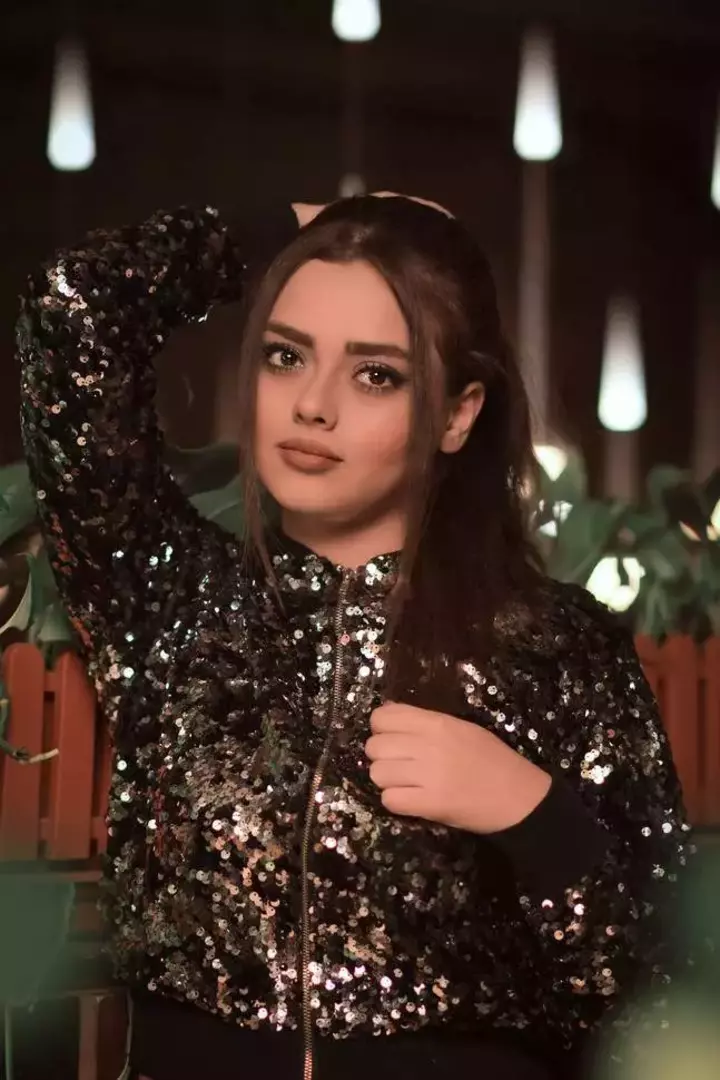 نمونه کار از مرضیه برفی پور