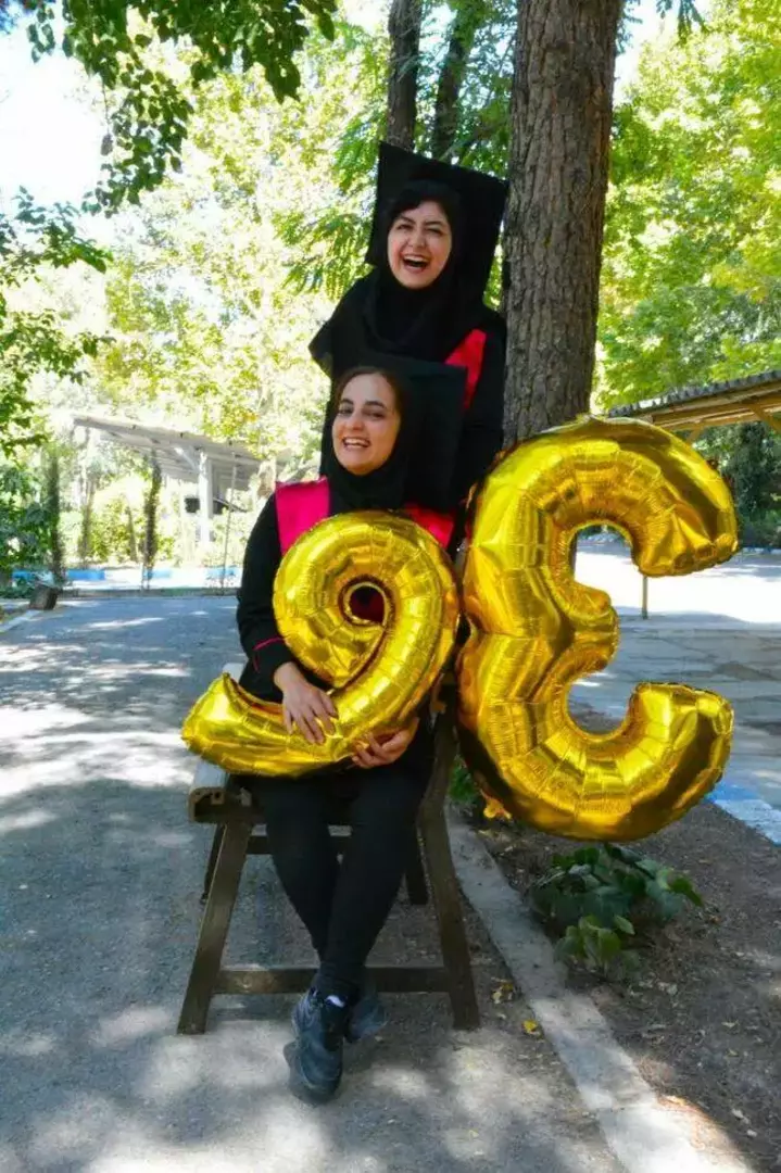 نمونه کار عکاسی فارغ التحصیلی توسط بهزادی که در تاریخ 1399-06-09 ** یک‌شنبه  **  ساعت 09:55AM بارگذاری شده است.