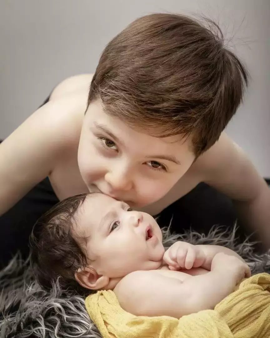 نمونه کار از ریحانه, عسگری
