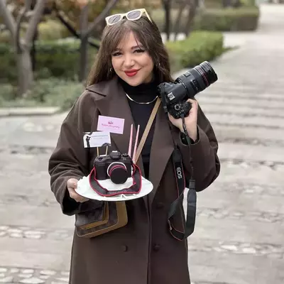 عکس پروفایل خانم باقری