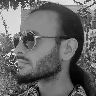 عکس پروفایل آقای صنوبری