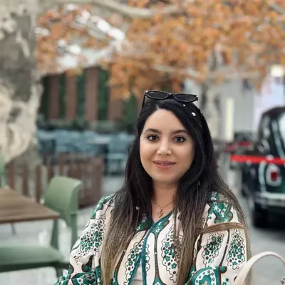 عکس پروفایل خانم نوروزی لرکی