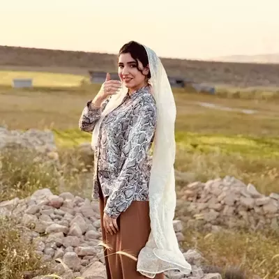 عکس پروفایل خانم رحمانیان