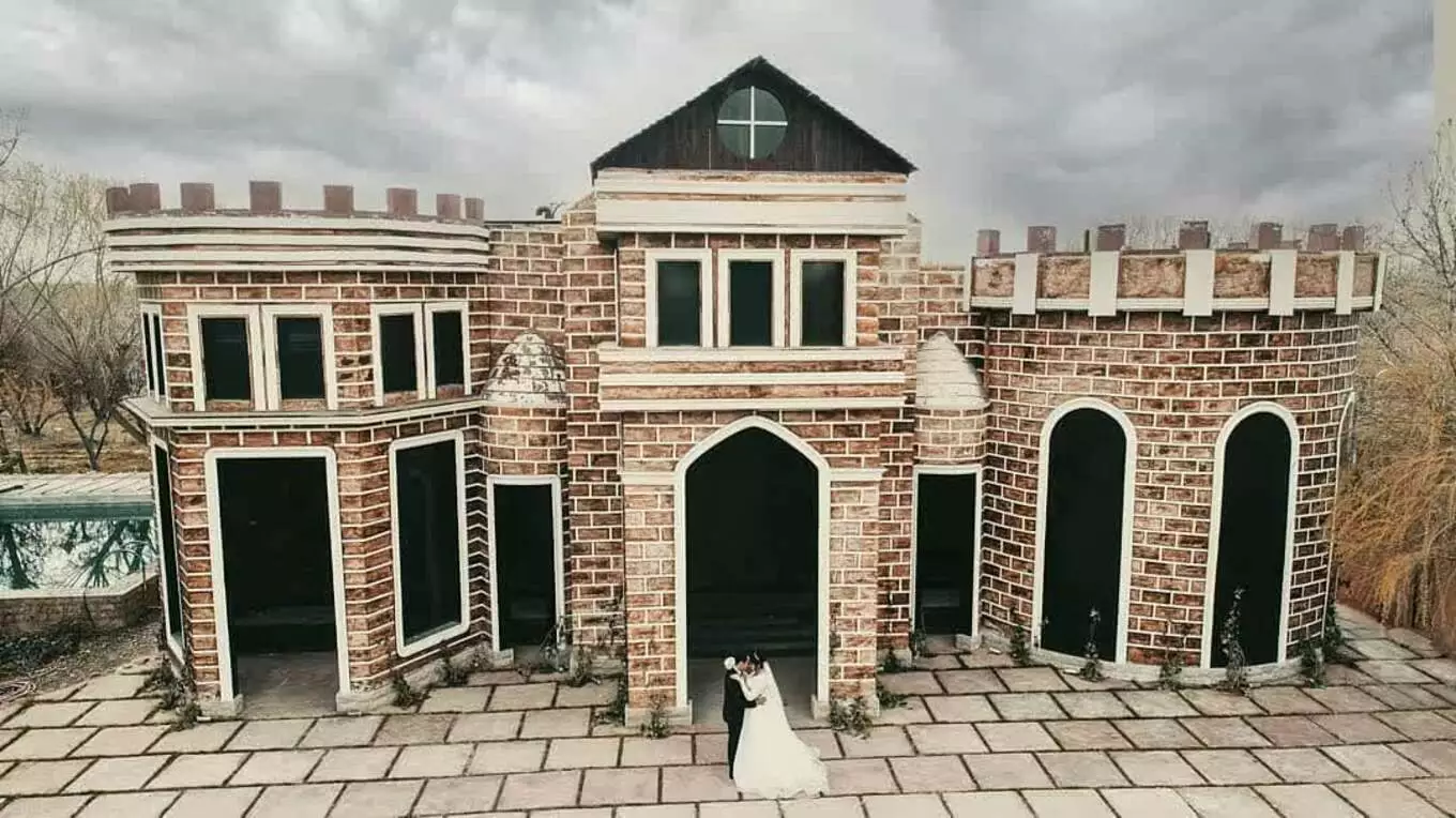 عکس باغ عمارت شاهی