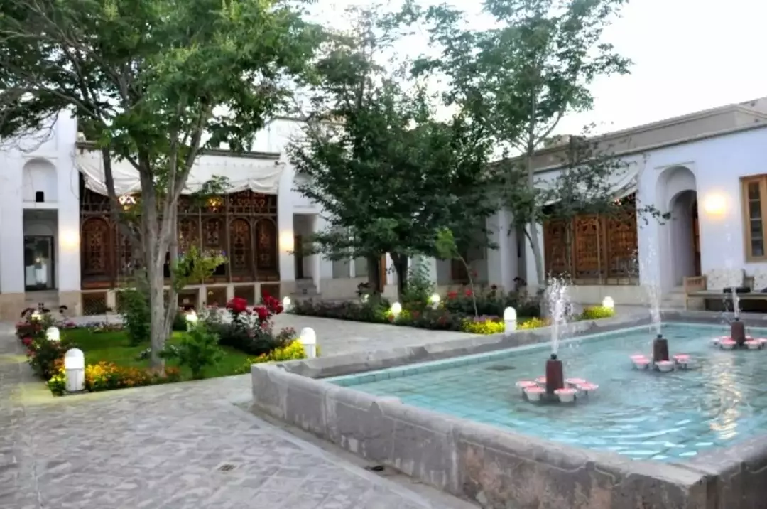 خانه مشروطه