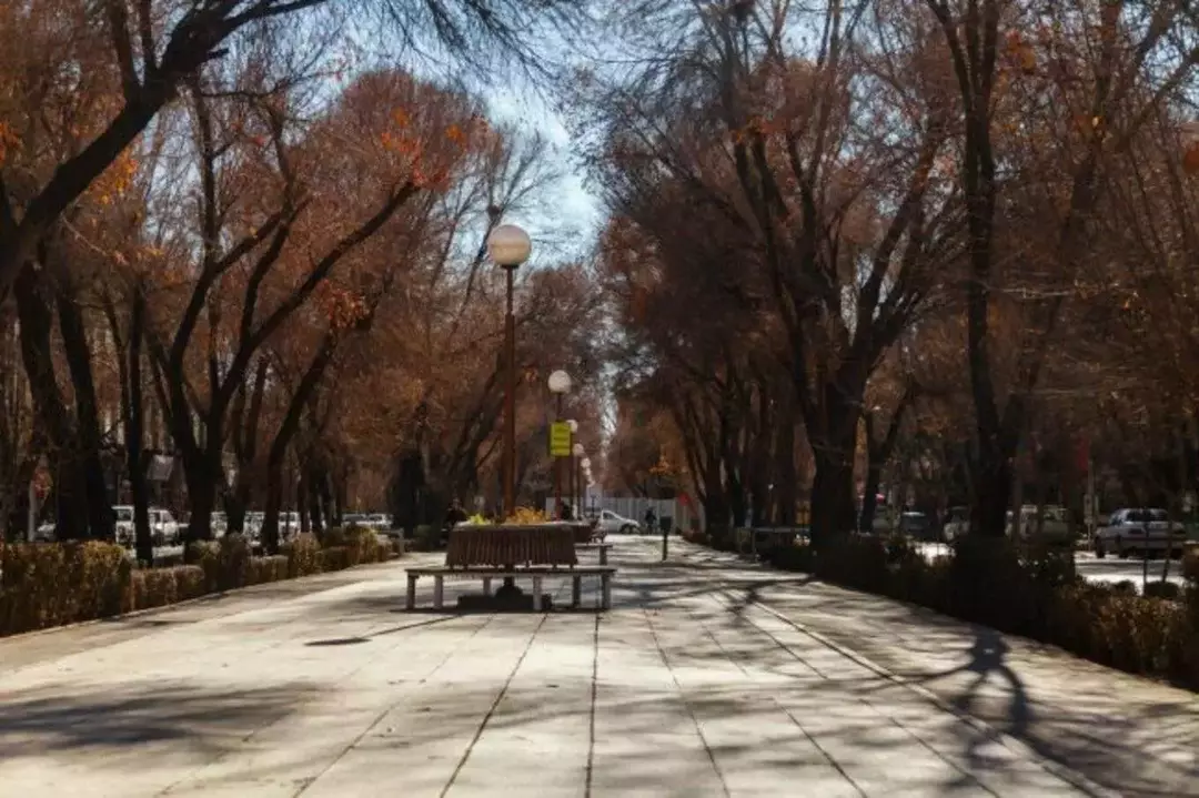 خیابان چهارباغ عباسی