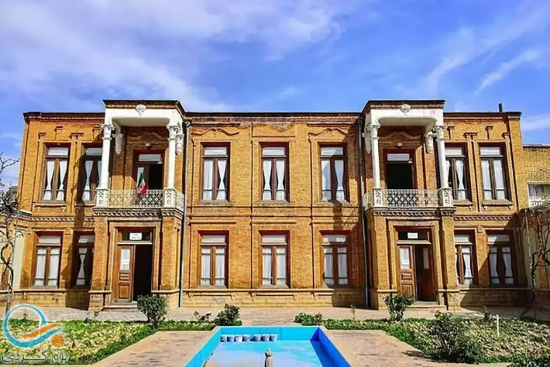 خانه لاله ای