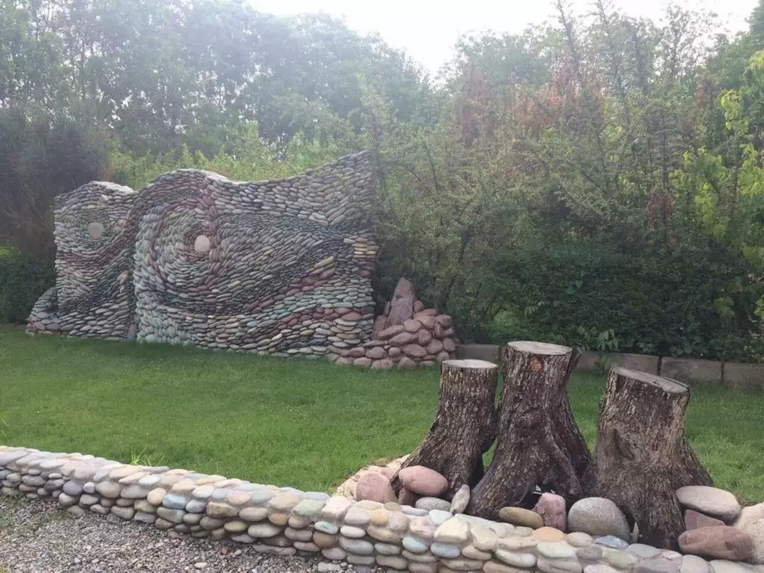 باغ عمارت زرینه