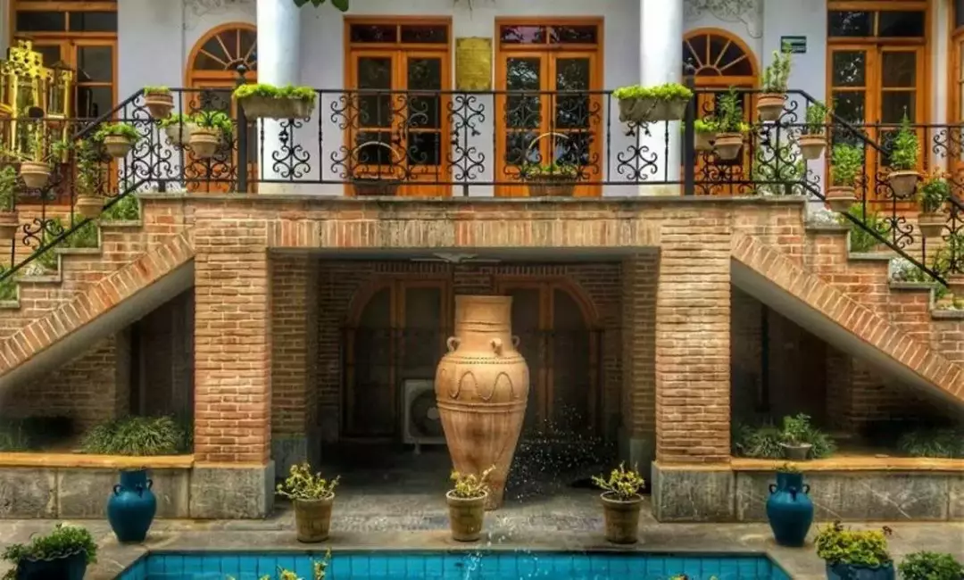 خانه دبیرالملک