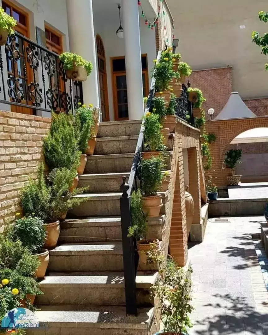 خانه دبیرالملک