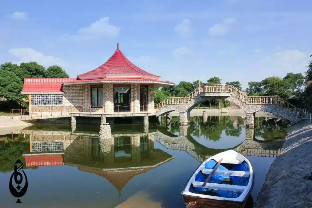 باغ عمارت کاج