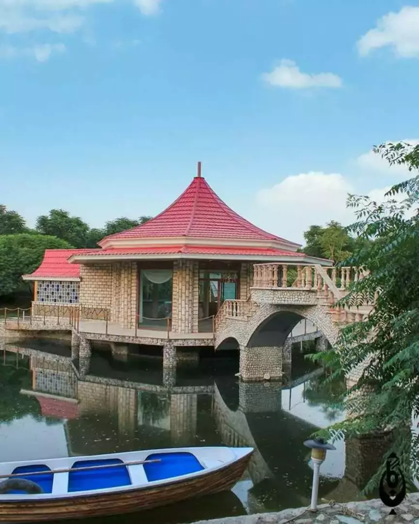 باغ عمارت کاج