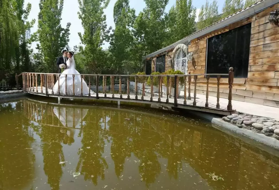 باغ عمارت اردیبهشت