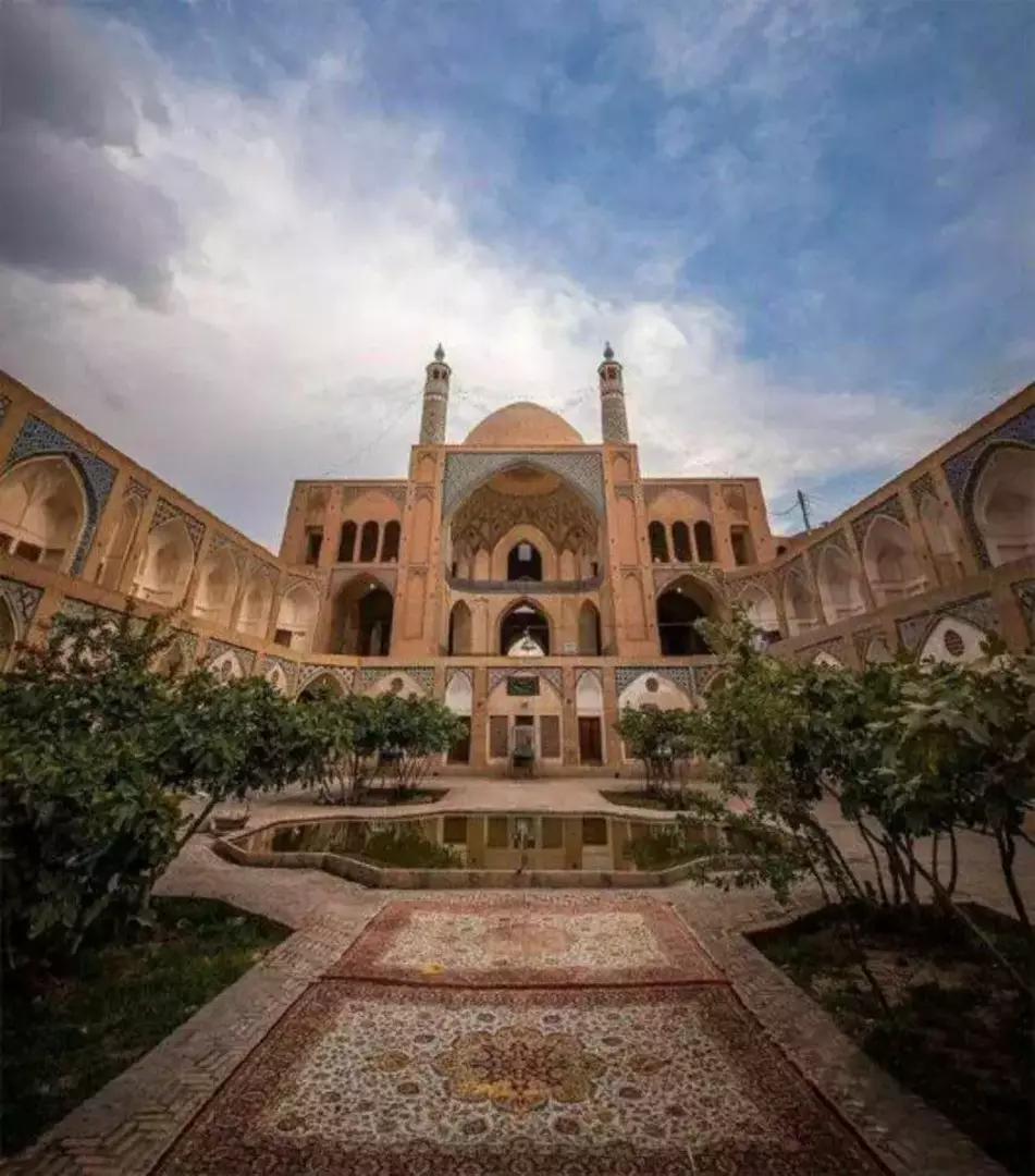 مسجد آقا بزرگ