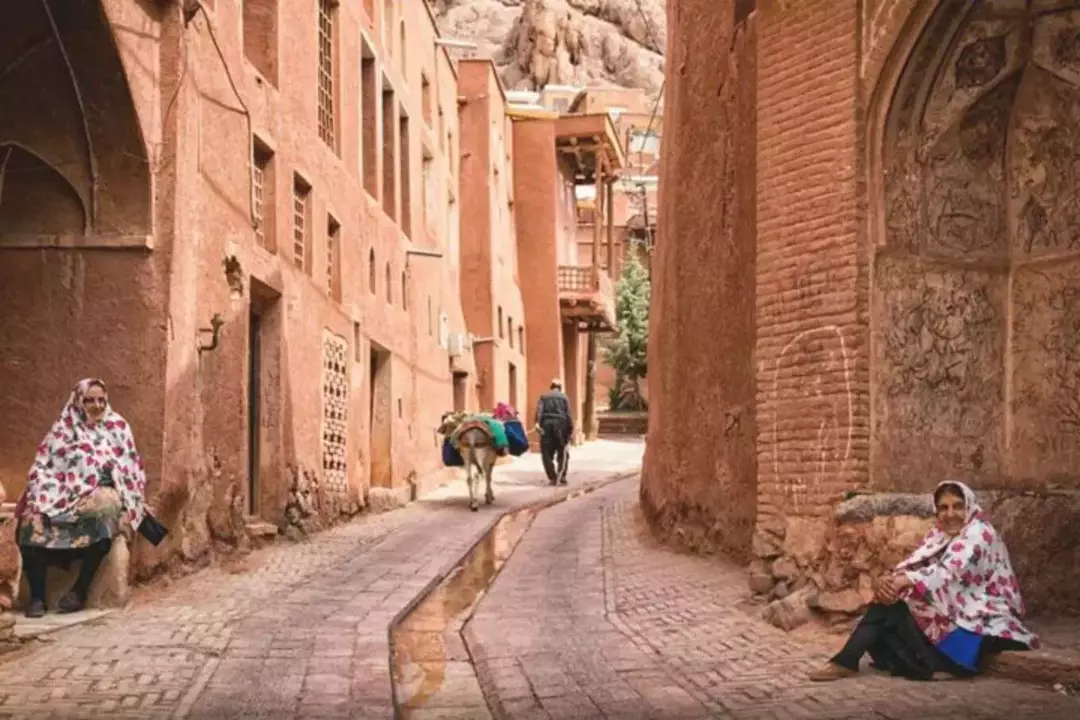 روستای آبیانه