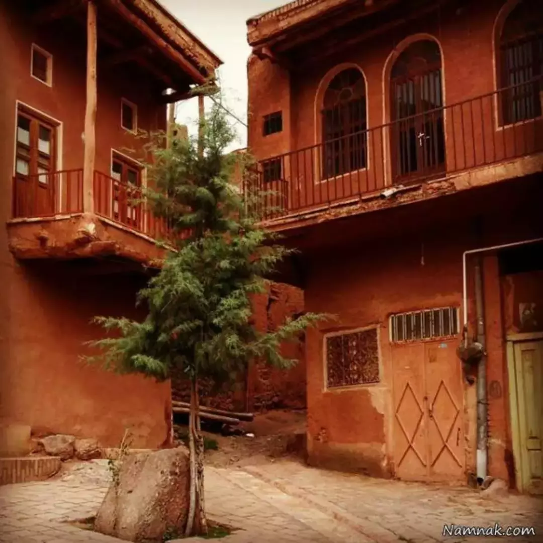 روستای آبیانه