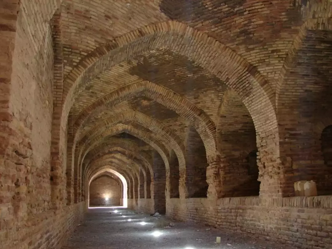 کاروان سرای دیرگچین