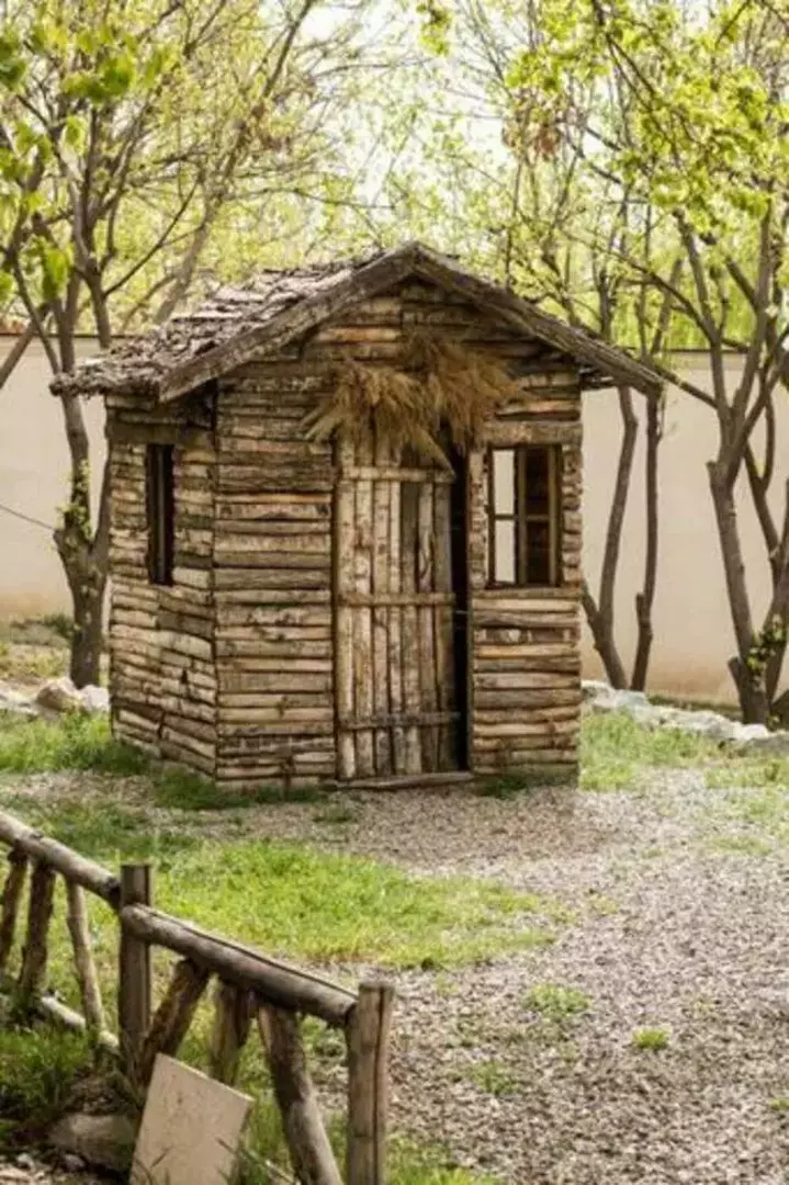 باغ عمارت صبا 