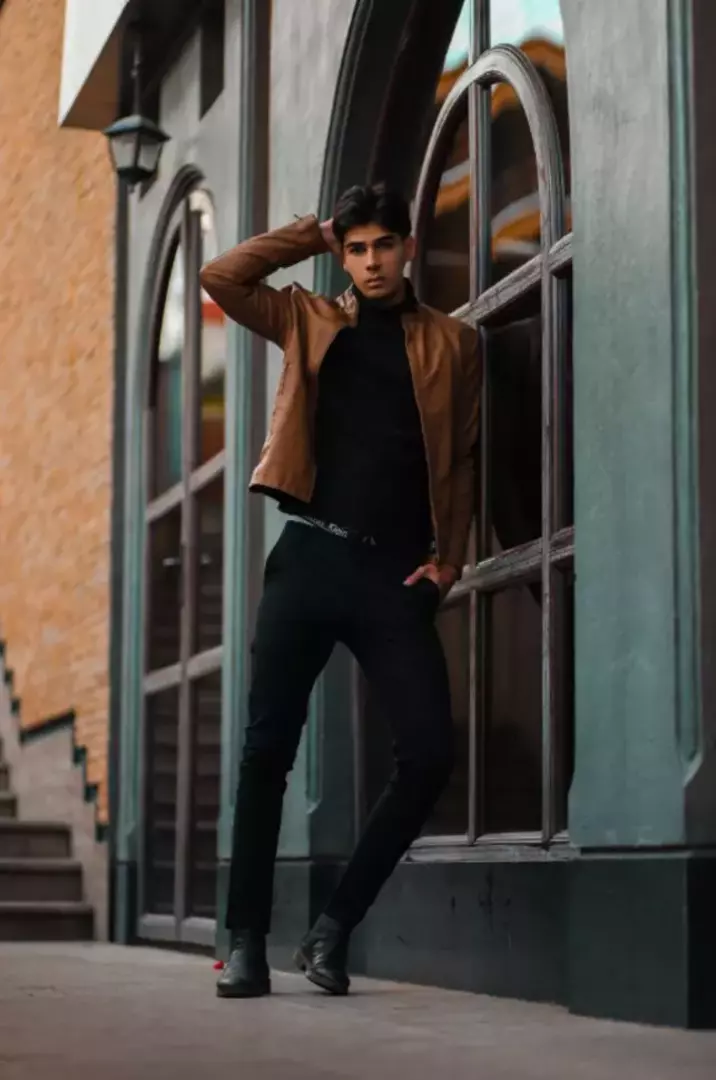 فضای بیرونی رستوران ارکیده