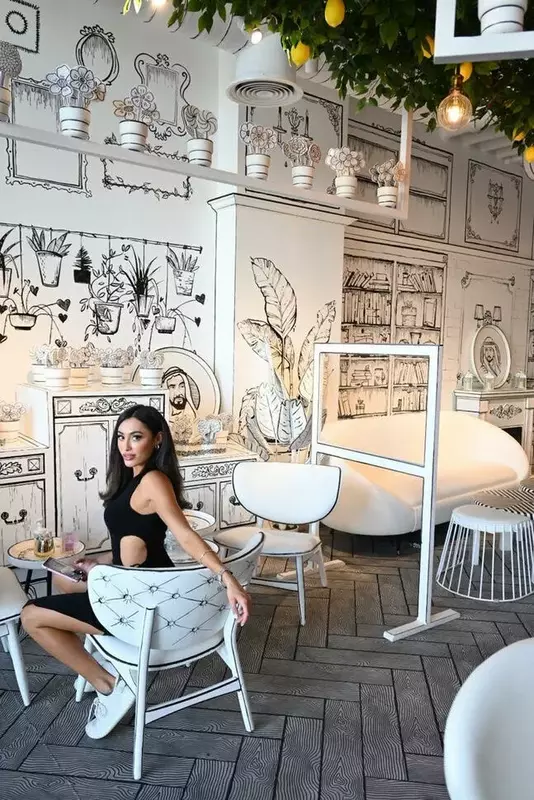 کافه فور اور رز