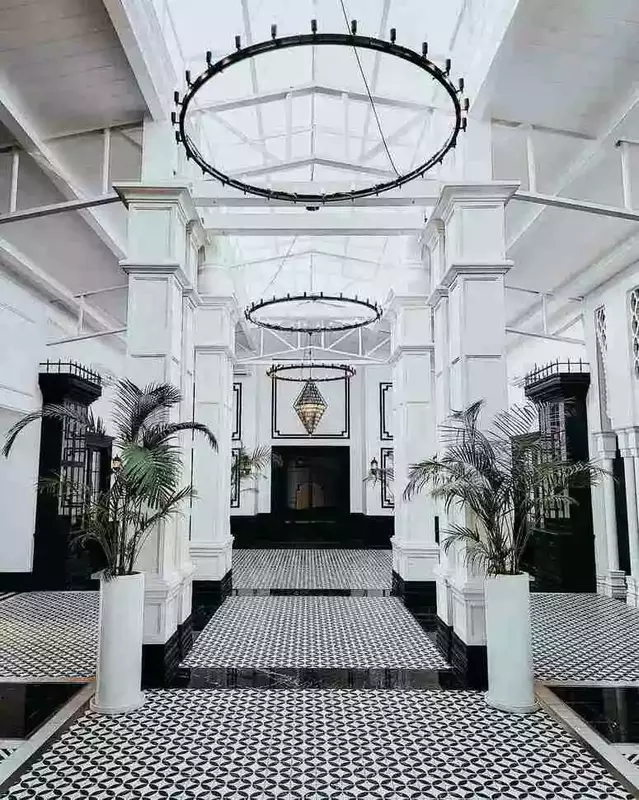 باغ عمارت ماکان