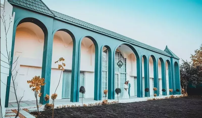 باغ عمارت الیزا