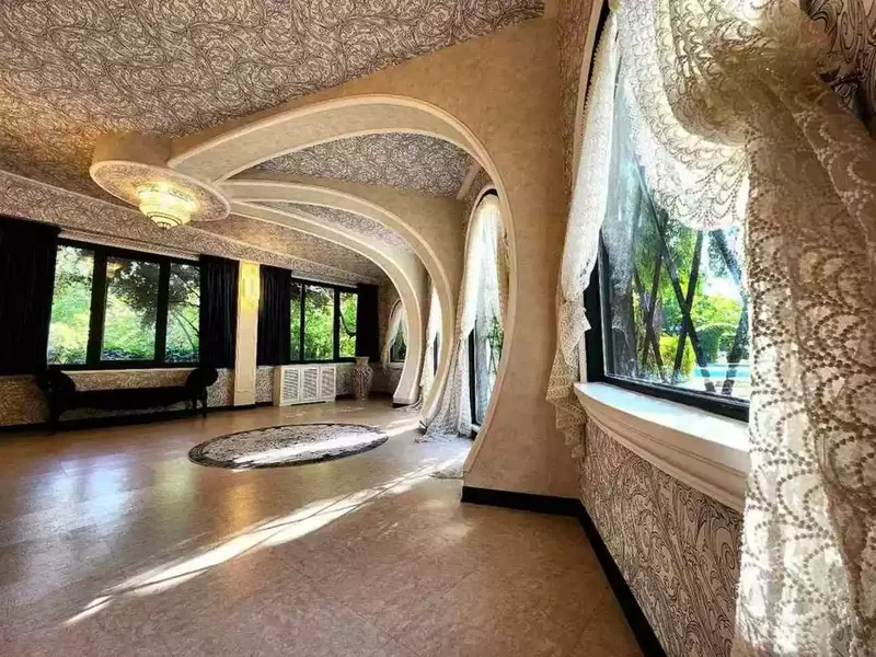 باغ عمارت آیت(عمارت + فضای باز)  10% OFF