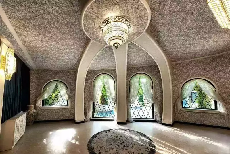 باغ عمارت آیت(عمارت + فضای باز)  10% OFF