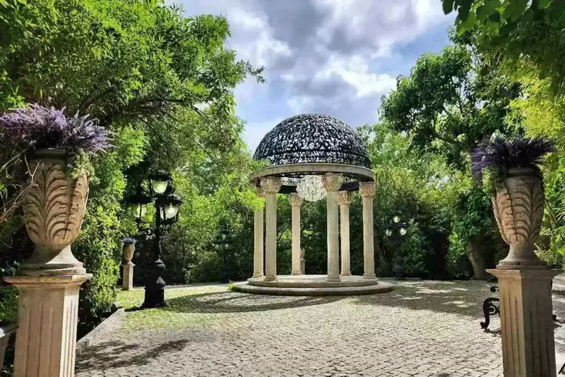 باغ عمارت آیت(عمارت + فضای باز)  10% OFF