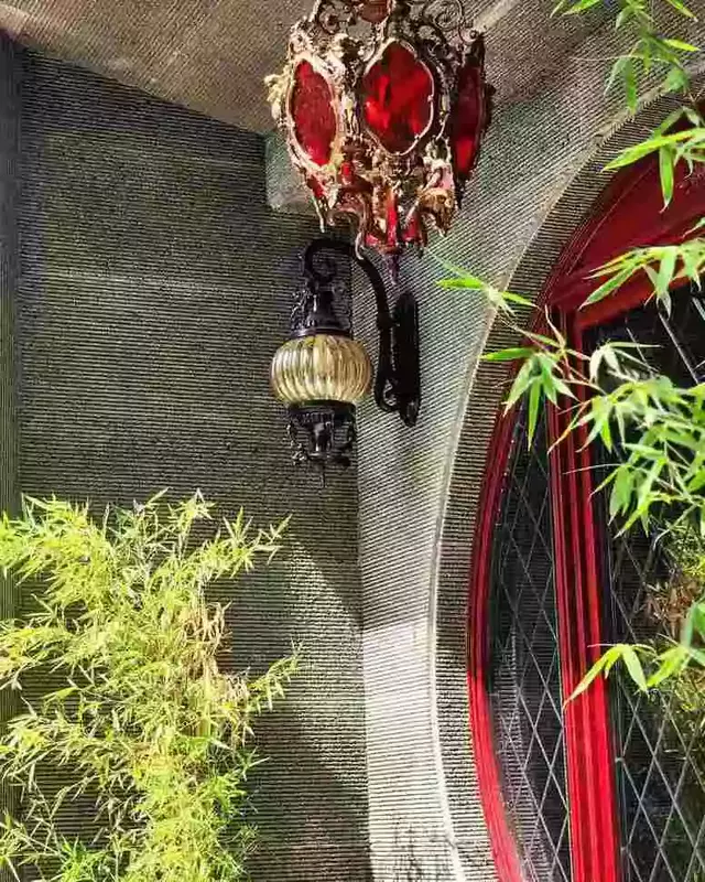 باغ عمارت آیت(عمارت + فضای باز)  10% OFF