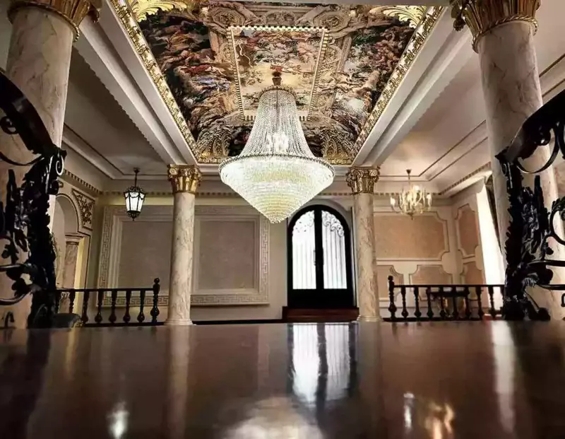 باغ عمارت آیت(عمارت + فضای باز)  10% OFF