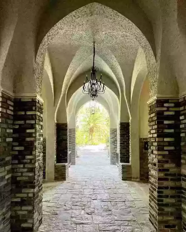 باغ عمارت صدرا شهریار