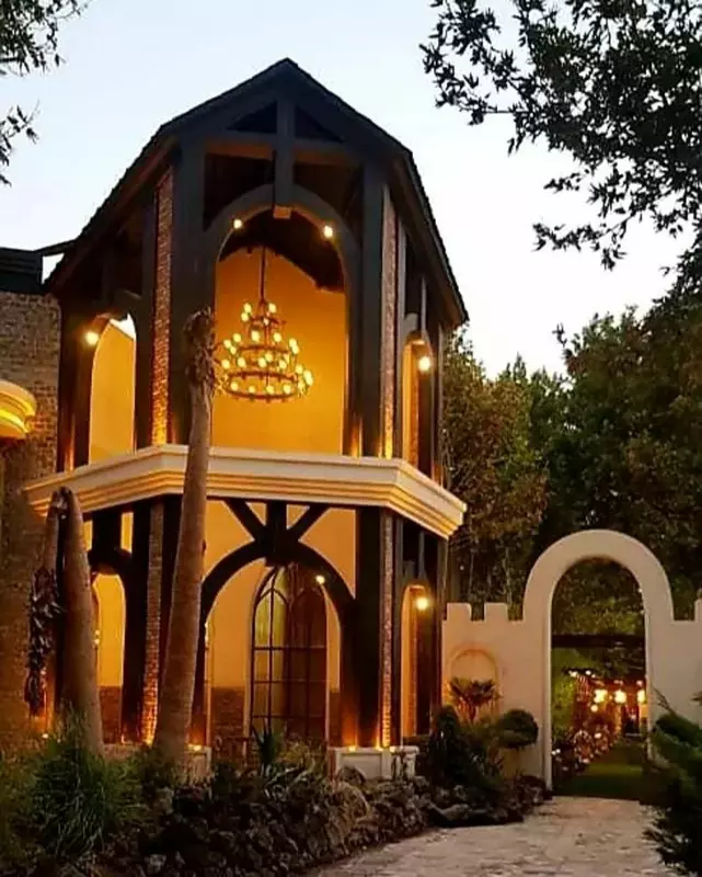 باغ عمارت صدرا شهریار