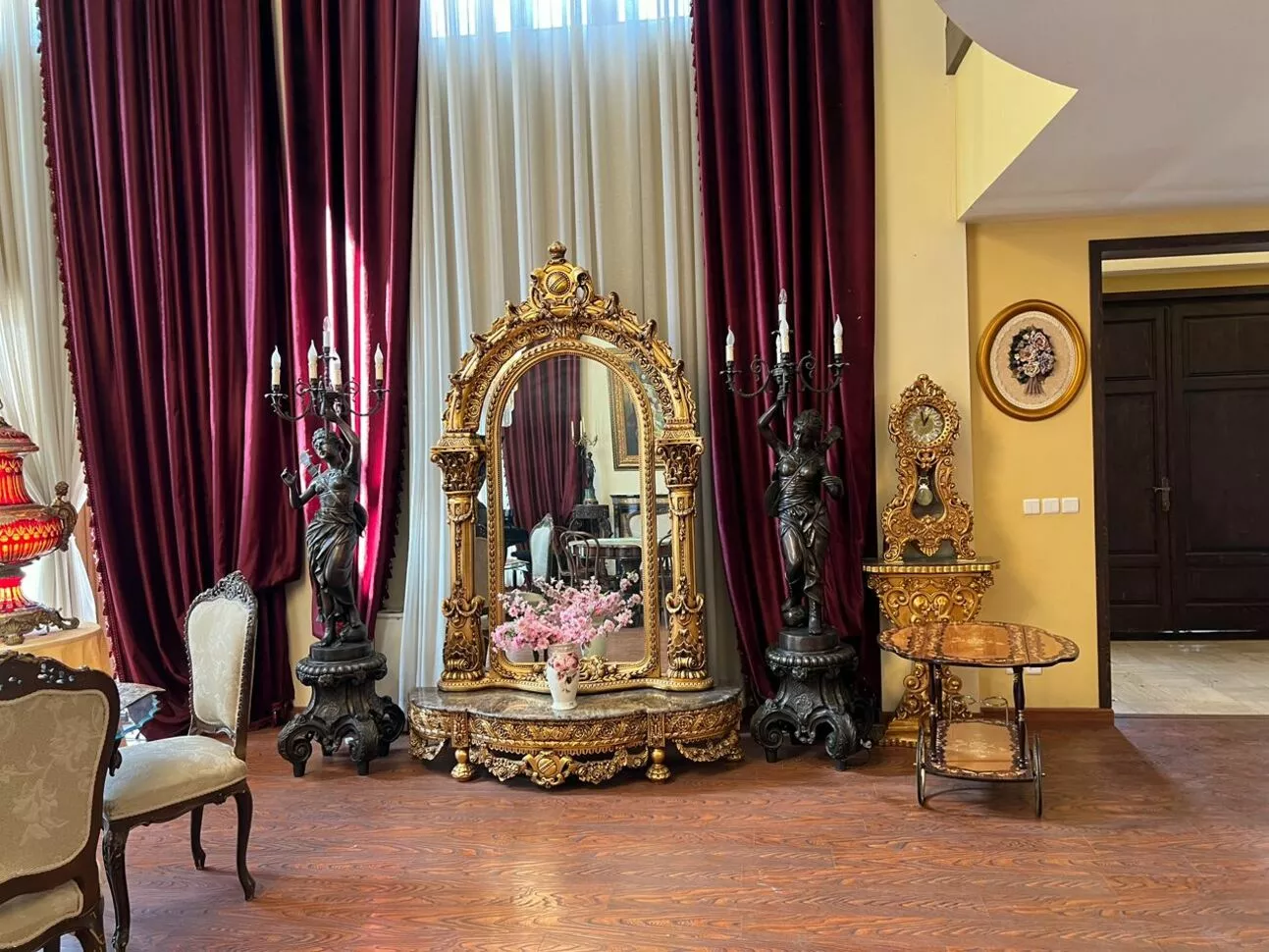عکس باغ و عمارت کندو 